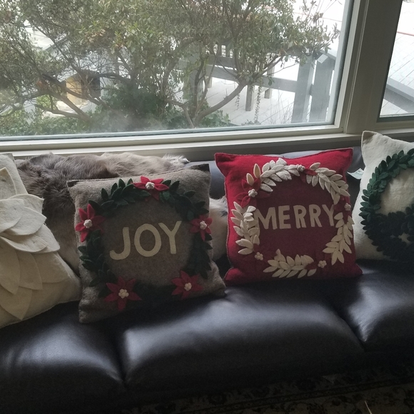 Arcadia Home Felted Wool Christmas Pillow- MERRY - Picture 6 of 7